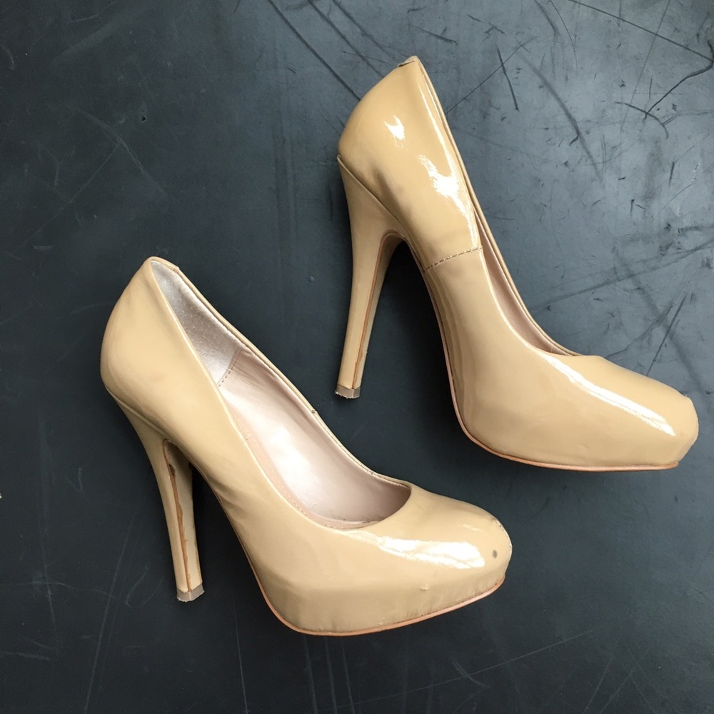 Nude Steve Madden Pumps