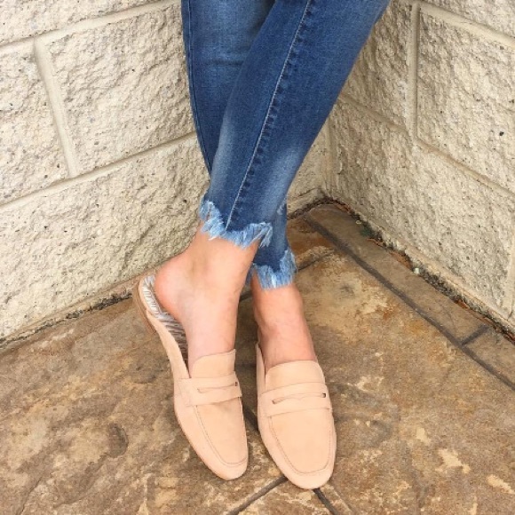 mules for narrow feet