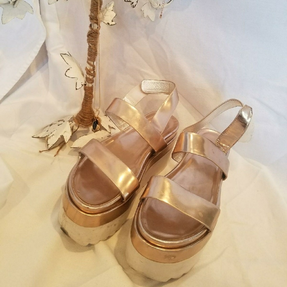 Women's Laight Metallic Flatform