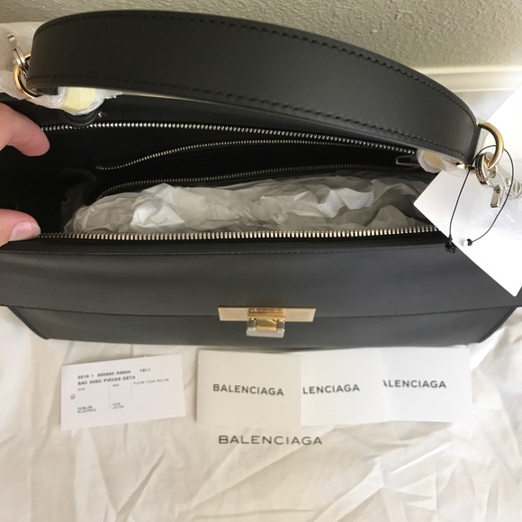 NEW Balenciaga black handbag - Picture 3 of 4