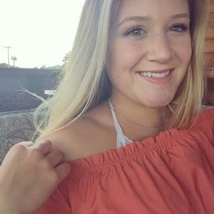 Meet your Posher, Alexandra