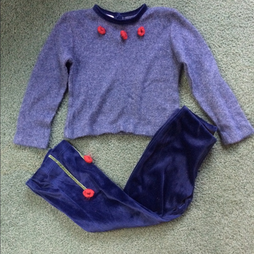 EUC adorable velvet outfit
