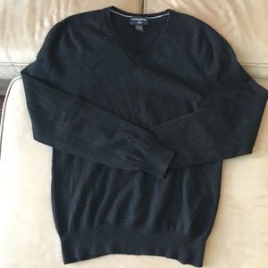 Banana Republic v-neck sweater