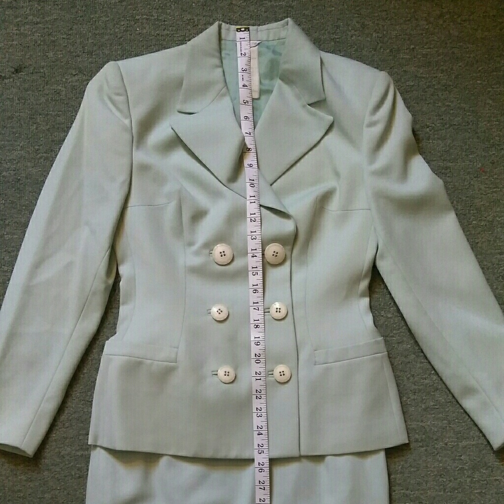 💯 vintage Versace 2 piece jacket / skirt set suit