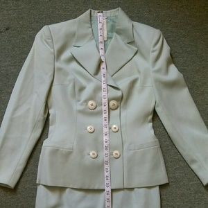 💯 vintage Versace 2 piece jacket / skirt set suit