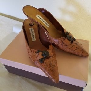 Manolo Blahnik Heels Mules Vintage Tooled Leather