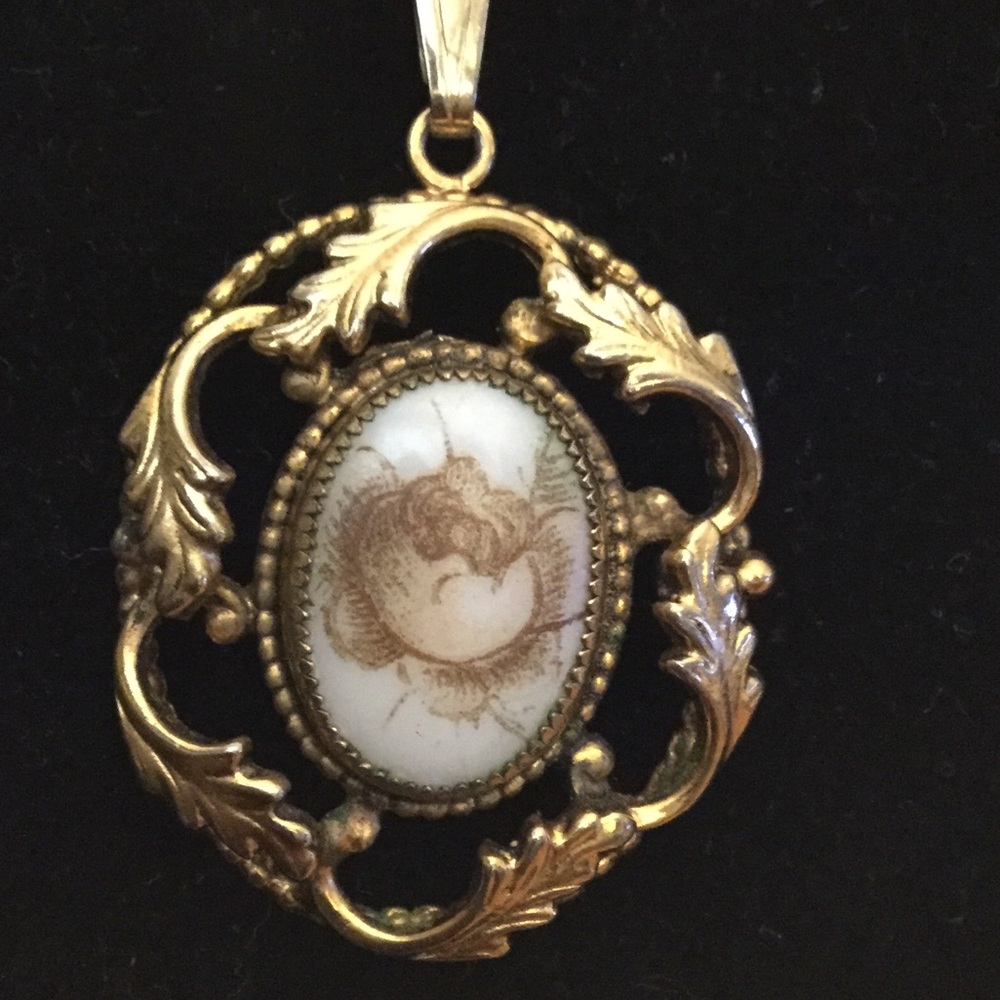 Vintage Gold Whiting Davis Necklace