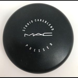 MAC Studio Careblend Pressed Light Plus