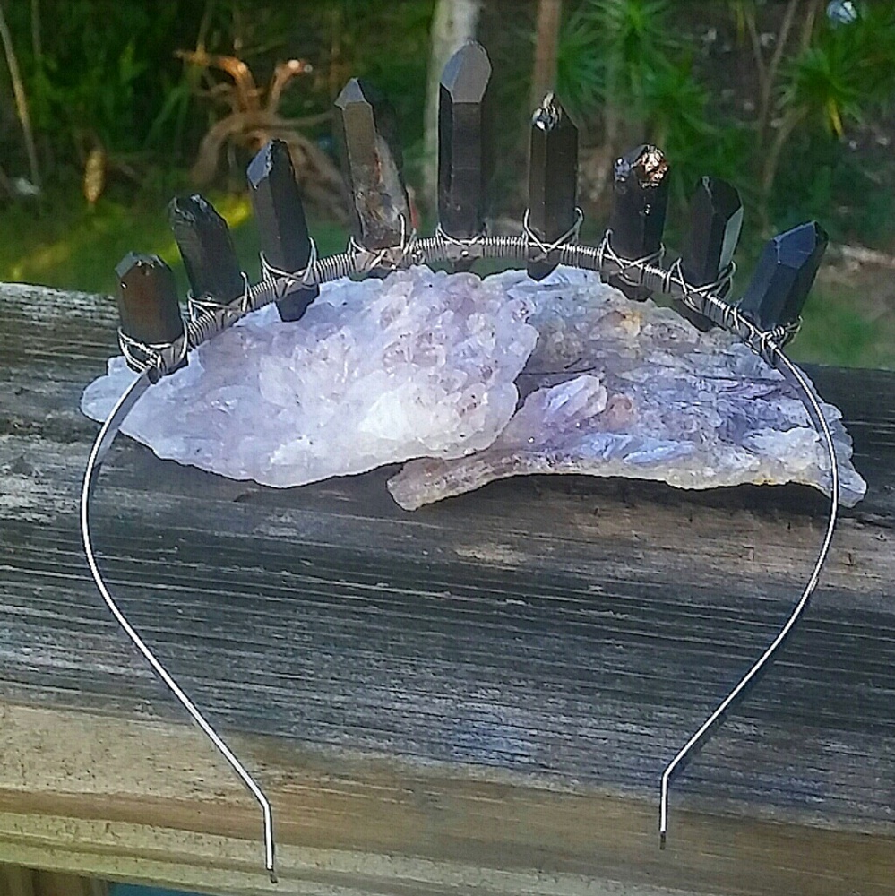 Dark Rainbow Aura Crown - Picture 4 of 7