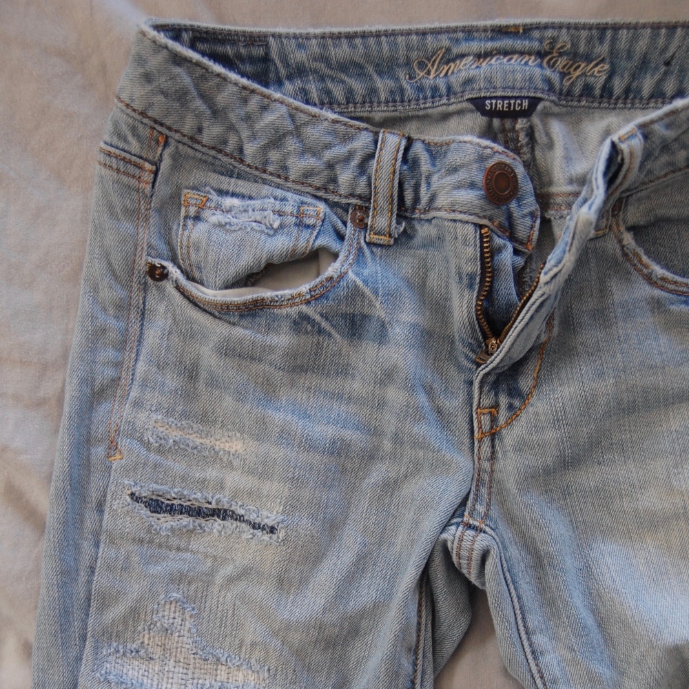 American Eagle Destroyed Skinny Kicks