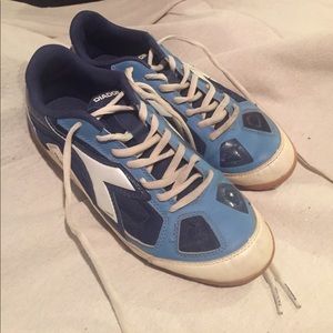 Diadora indoor soccer shoes- men's