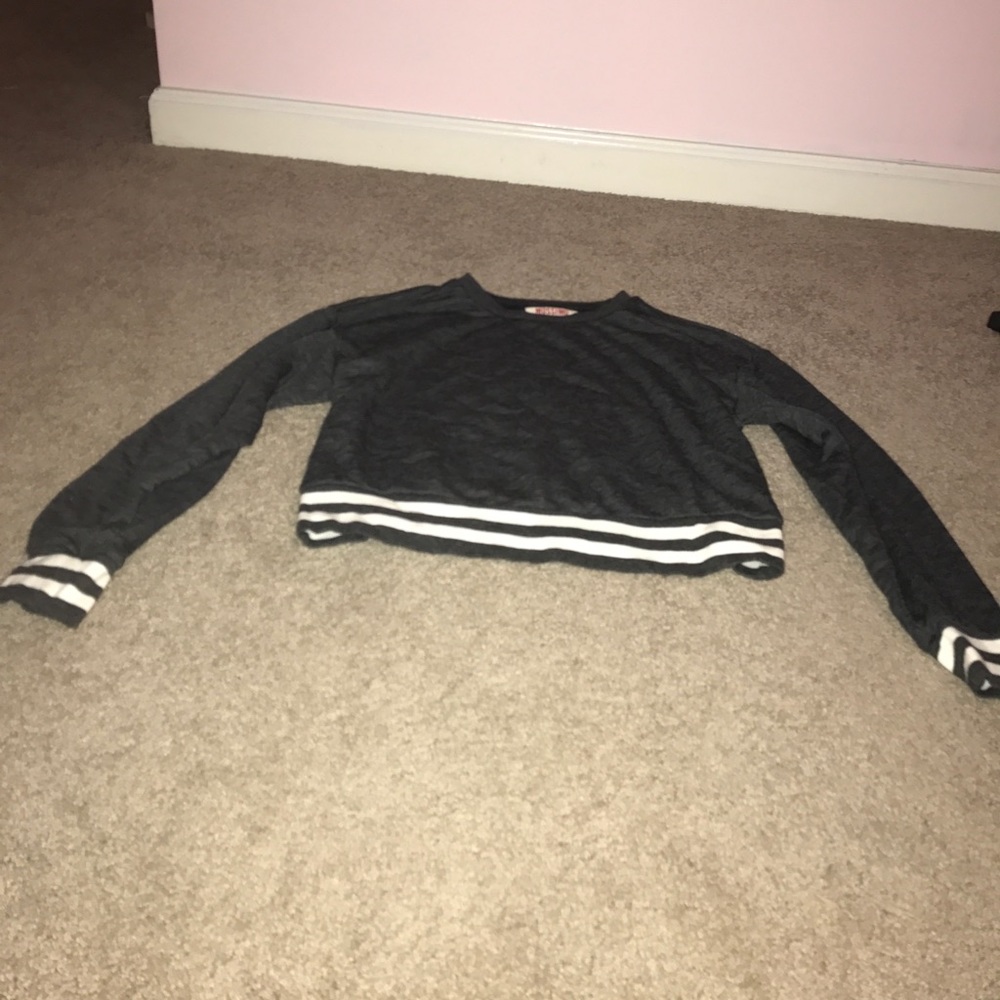 Short Dark grey/white sweater top