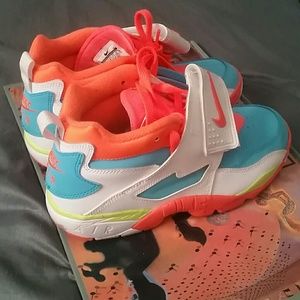 Nike Diamond Turf 2 // Dolphins // Sz 5Y