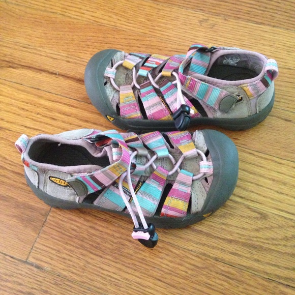Girls Keen Sandals - Picture 2 of 3