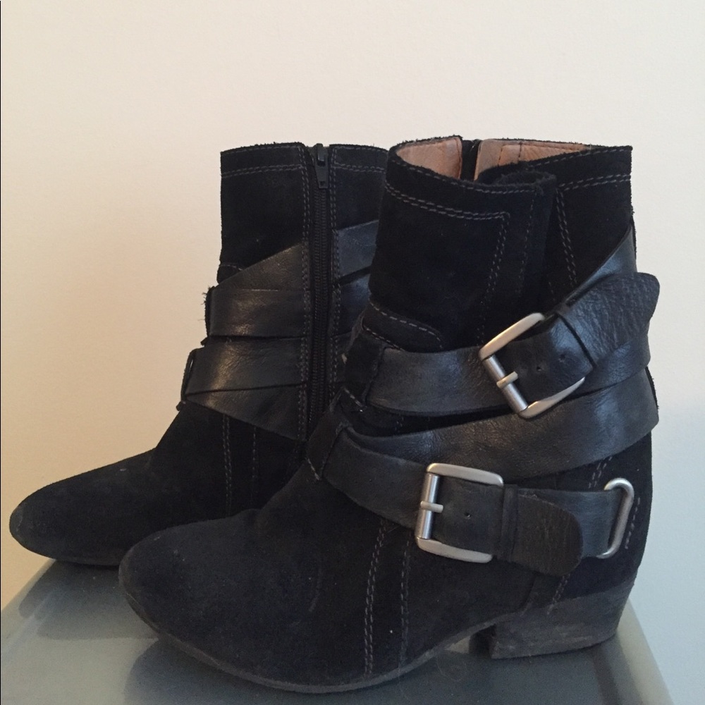 NAYA suede buckle booties