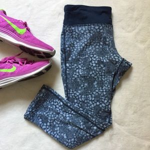 Nike Dri-Fit Printed Crop Leggings