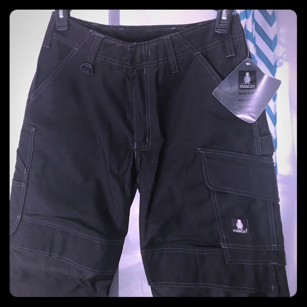 Mascot utility pants with insertable knee pads 30"