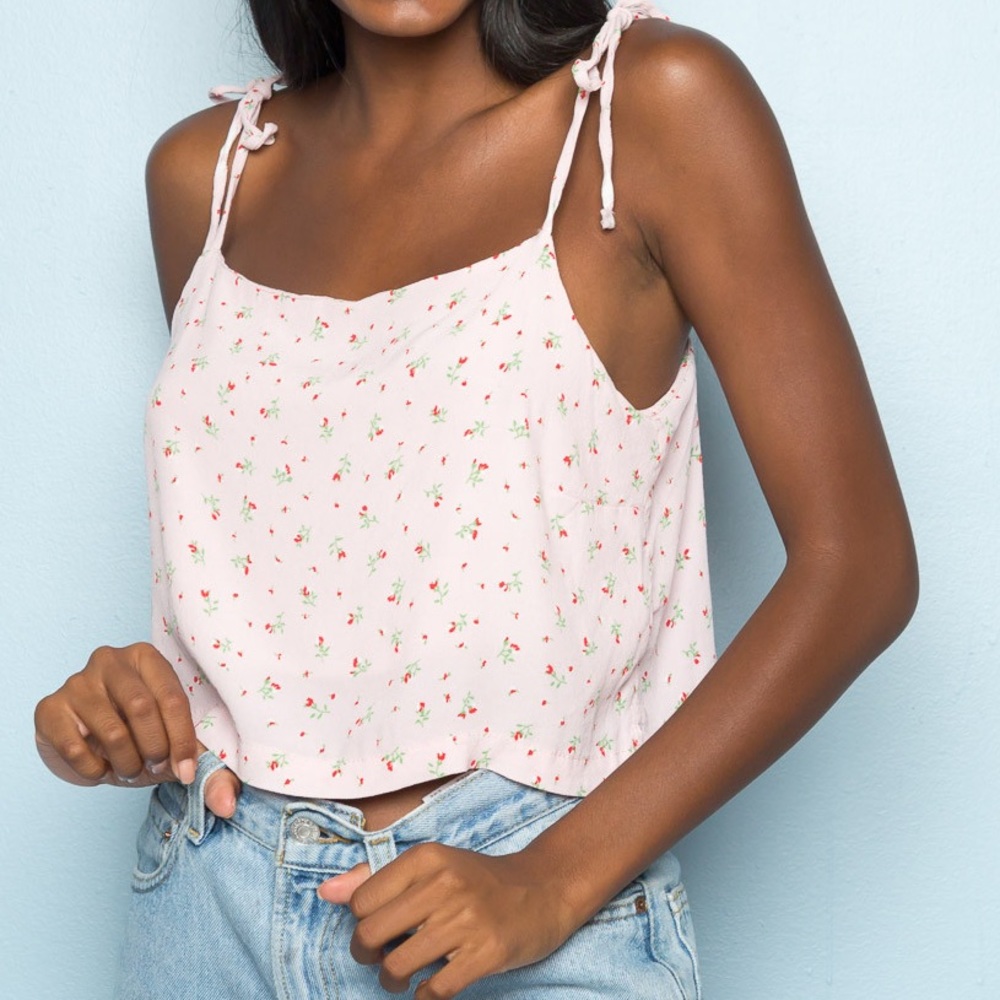 🌸SOLD🌸 Brandy Melville Rose Keyhole Dena Tank - Picture 1 of 4