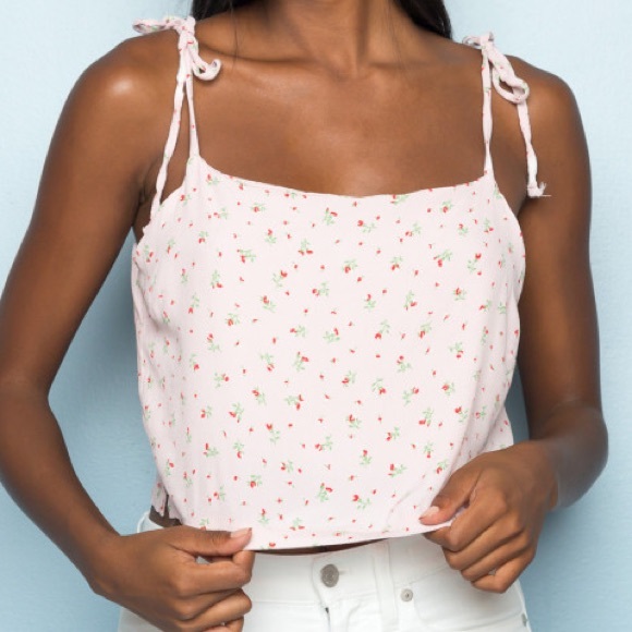🌸SOLD🌸 Brandy Melville Rose Keyhole Dena Tank - Picture 3 of 4