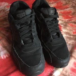 Nike black sneakers