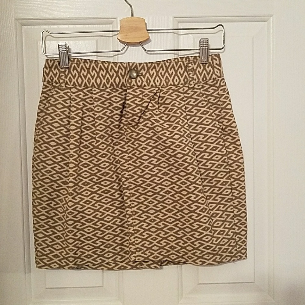 Gap mini skirt