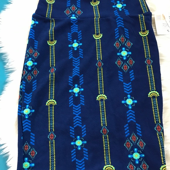 BNWT Lularoe Cassie skirt. - Picture 1 of 1