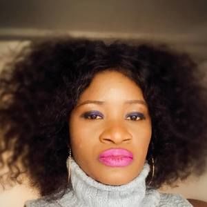 Meet your Posher, Efe