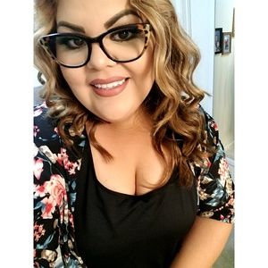 Meet your Posher, Felisa