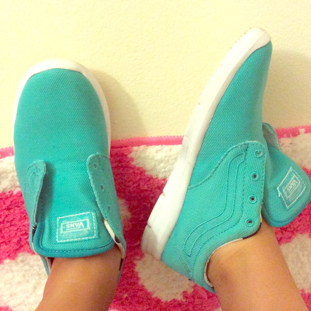 Aqua vans