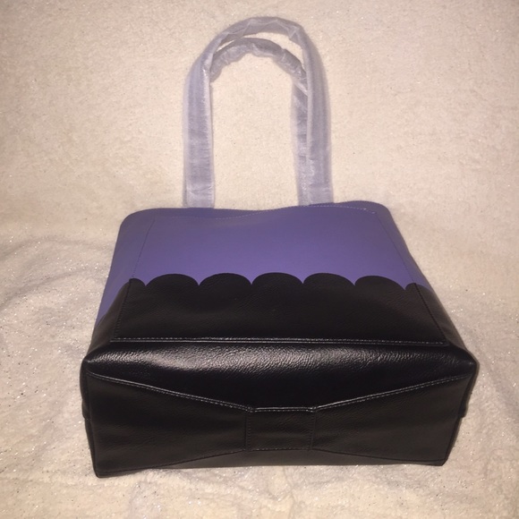 ๐LAST-1๐KateSpade Lita st. scallop tote bag๐๐ - Picture 3 of 8