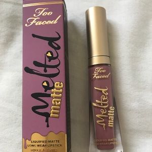 TooFaced melted matte lipstick in Queen B!