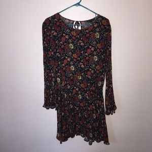 Bell Sleeved American Eagle Floral Dress