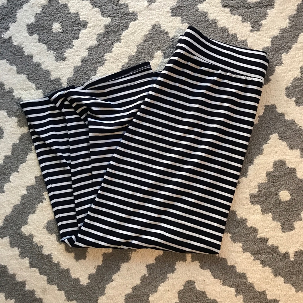 EUC Gap Navy and White Stripe Maxi Skirt