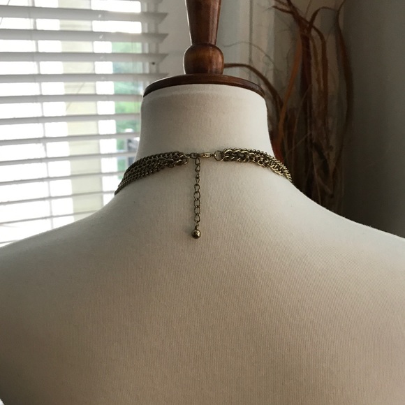 Fashion Flowers and Chain Necklace - Picture 2 of 2