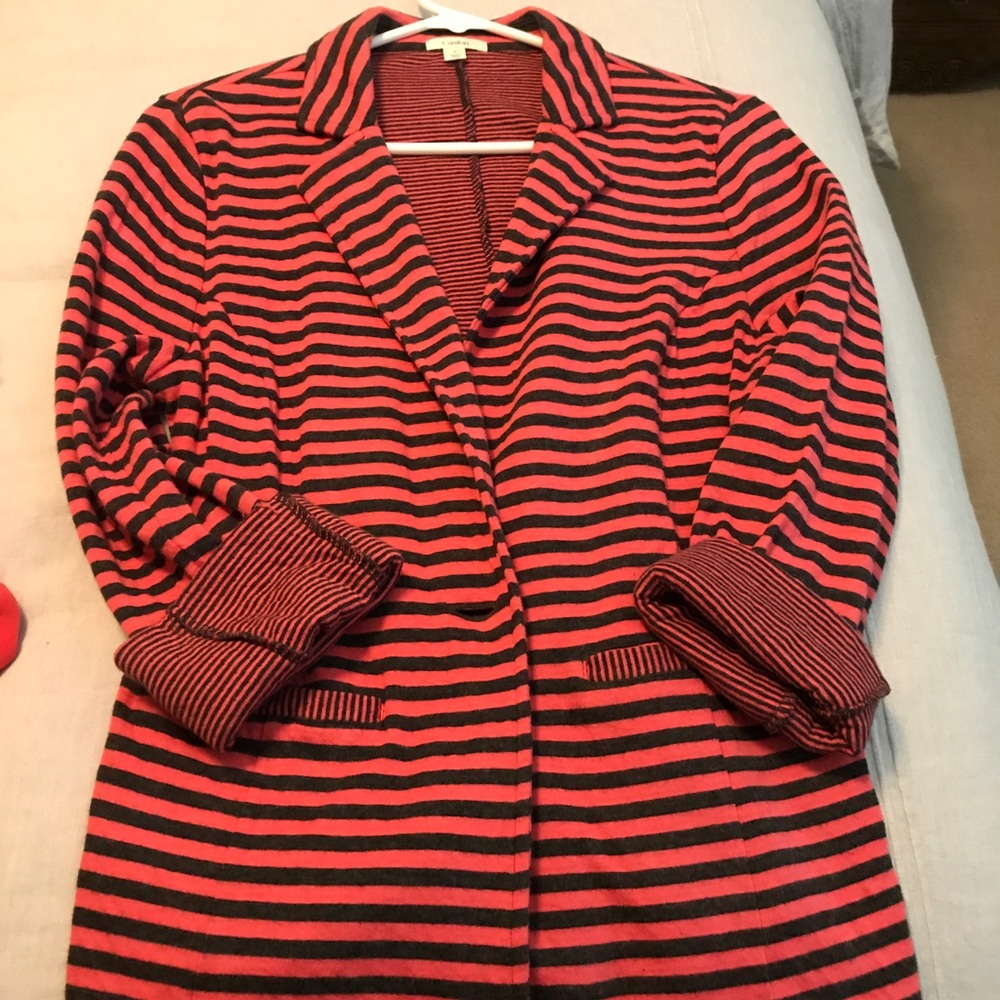 Knit jersey blazer.