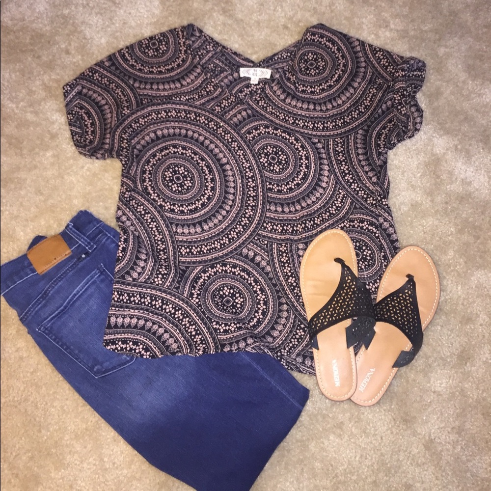 Black and pink top!!