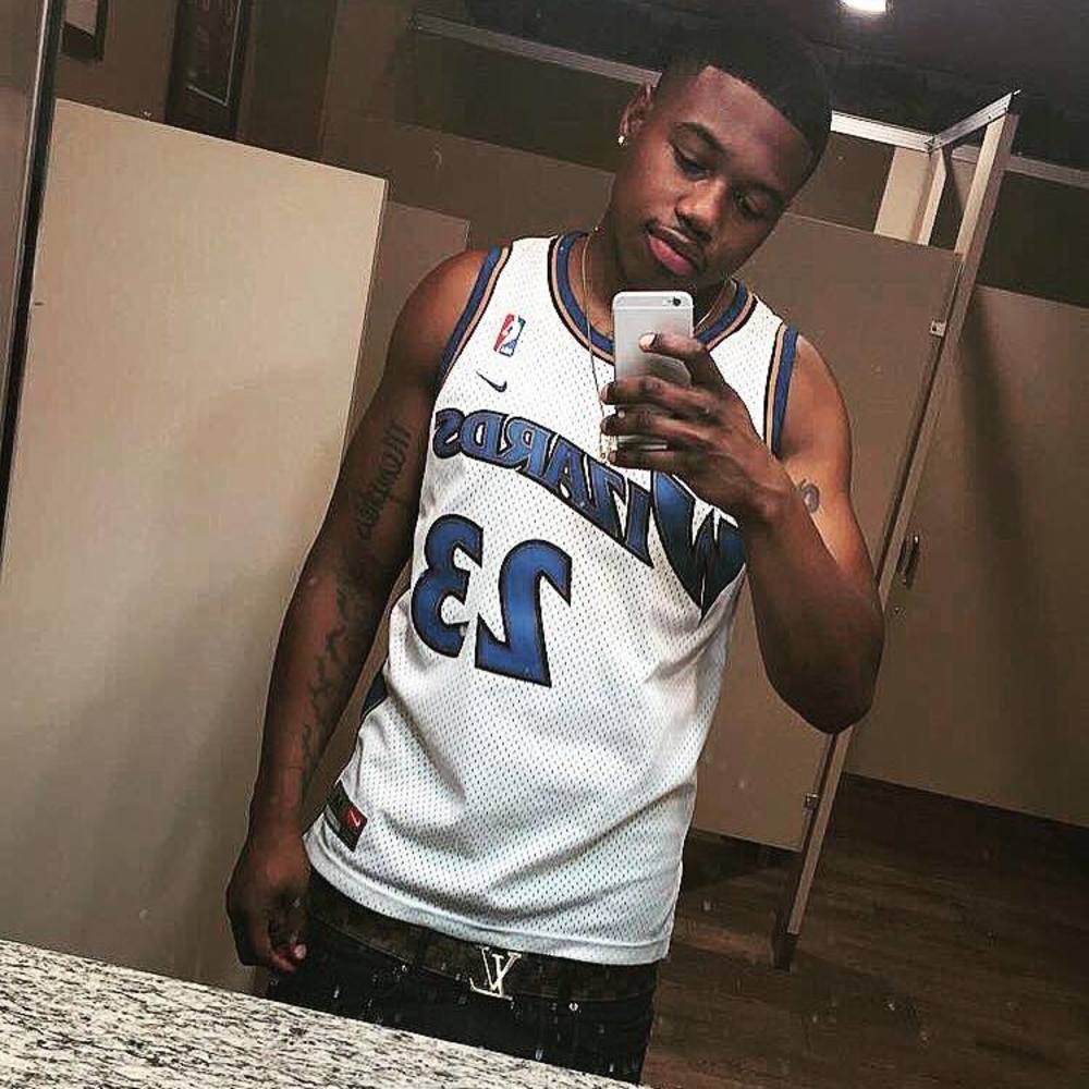 Meet your Posher, Kiambi