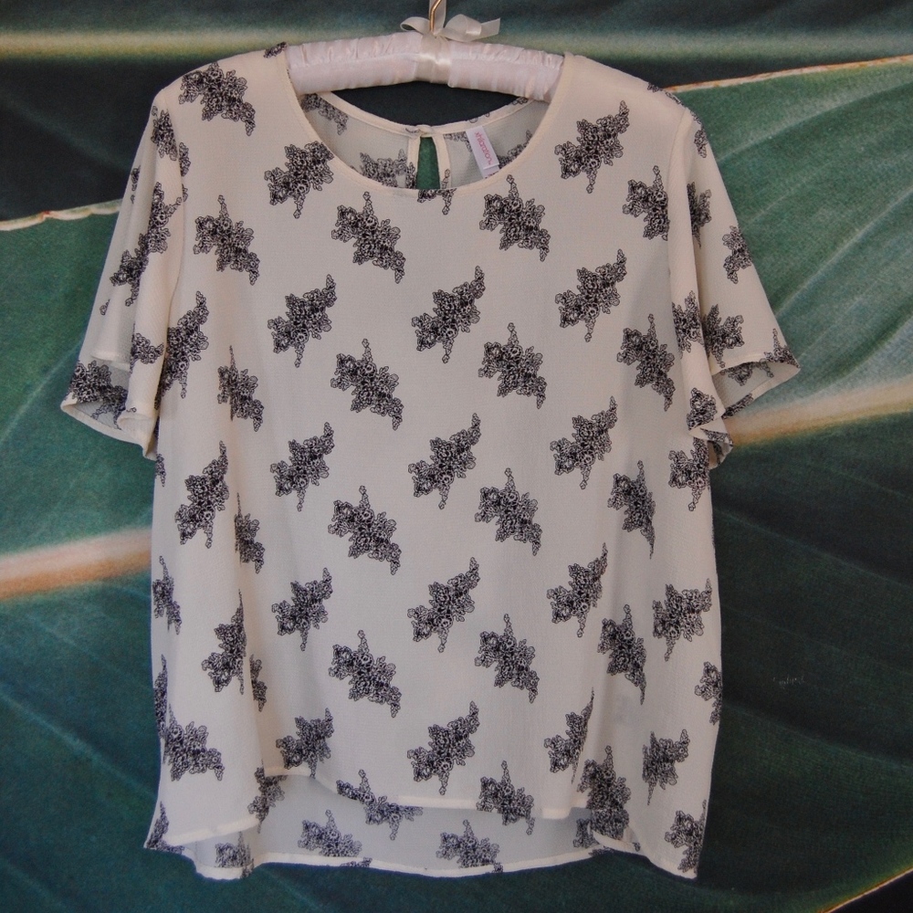 Xhilaration Brand Shirt