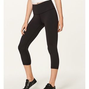 Lulu Lemon Wonder under cropped leggings