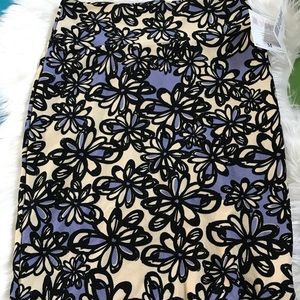 BNWT Lularoe Cassie skirt.