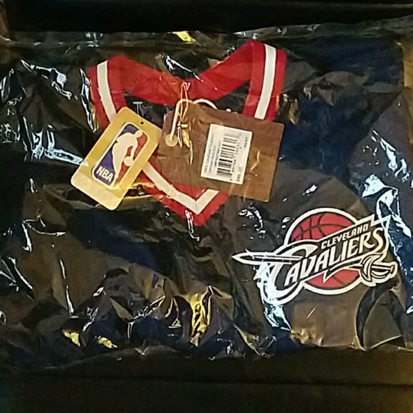 Mitchell & Ness Cleveland Cavaliers Shooting 🏀🏀 - Picture 1 of 5
