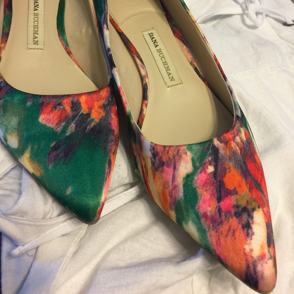 Kitten heel multi color Dana Buchman Sz7