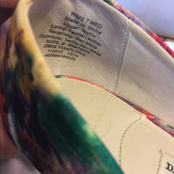 Kitten heel multi color Dana Buchman Sz7 - Picture 3 of 6