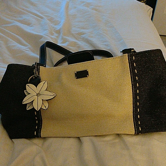 Relic hand bag white and black - Picture 1 of 4