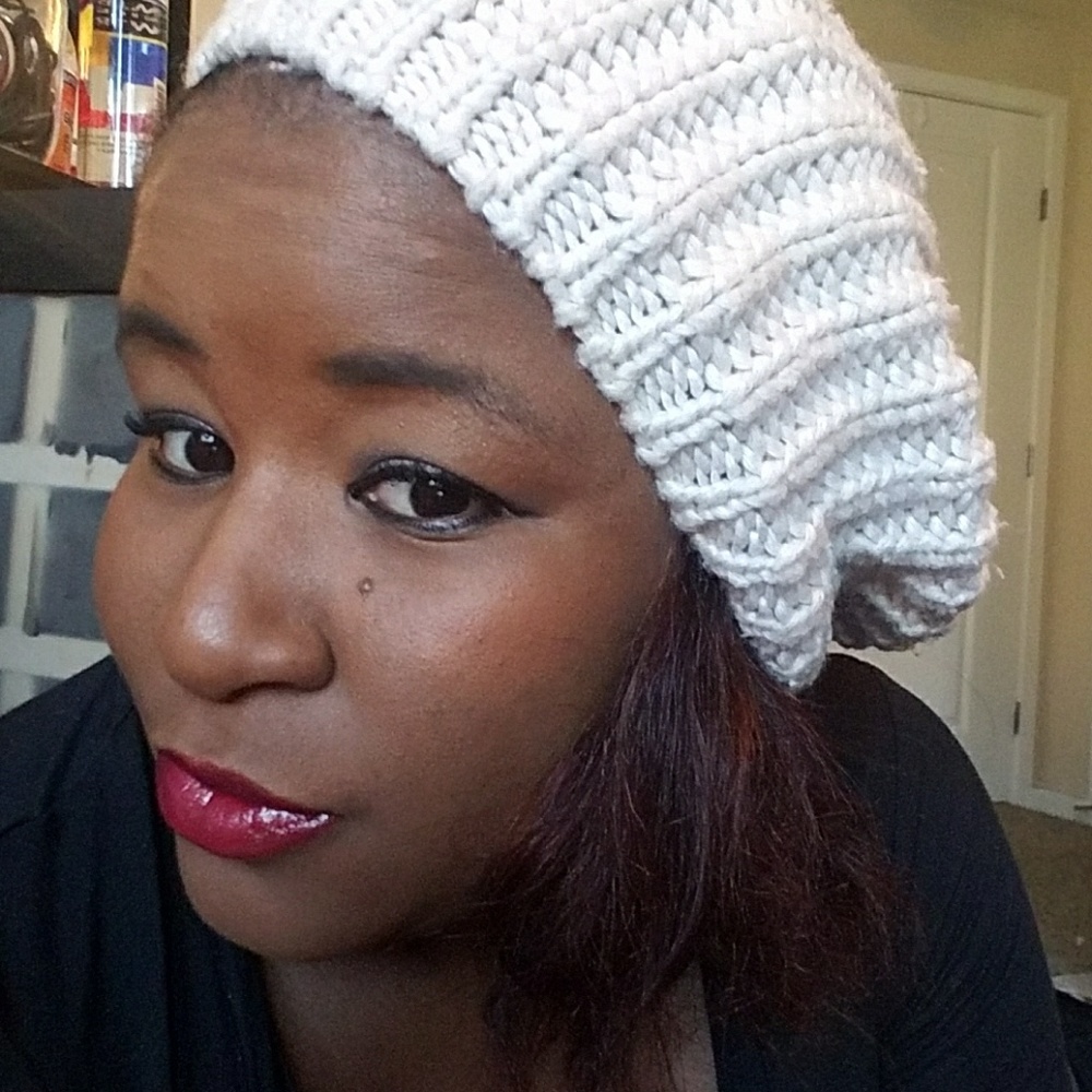 Wool beanie - Picture 2 of 2