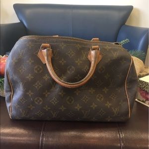 Beautiful Vintage Louis Vuitton purse
