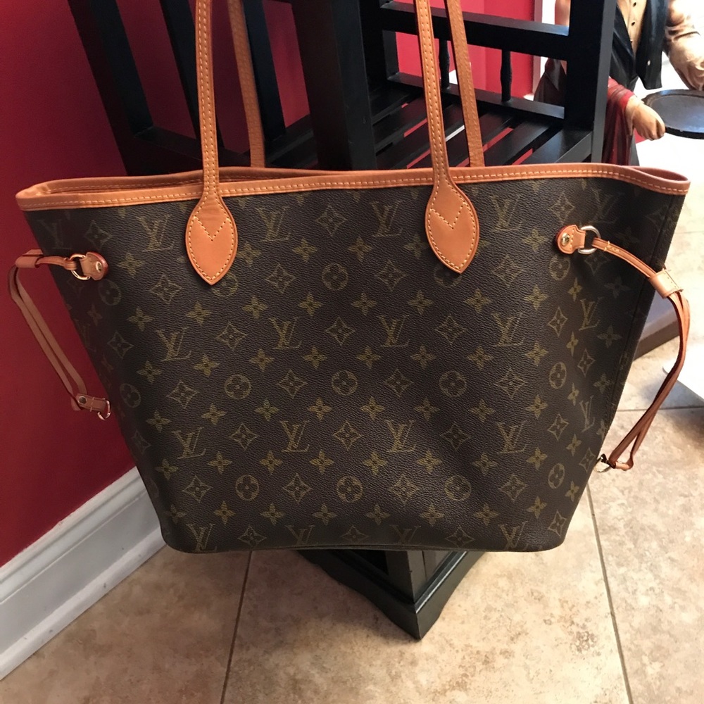 Louis Vuitton Rose MM Neverfull