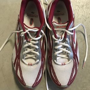 Brooks men's red and white sneakers