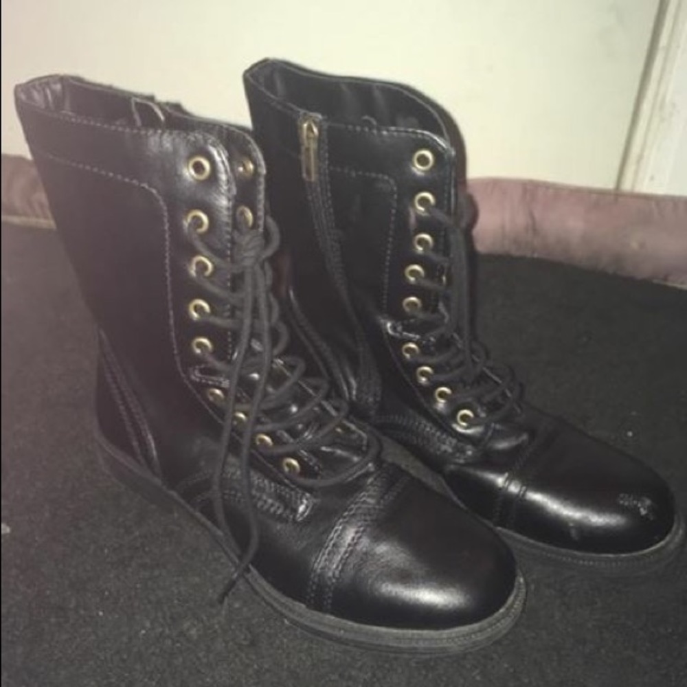 🆕Black lace up boots w/zipper
