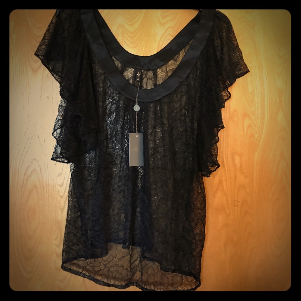 🆕 Beautiful 7 for all mankind lace top